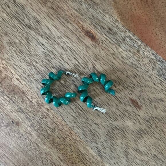 Retro Metal Spiral Green Hoop Statement Earrings‎ 90’s Y2K - Picture 1 of 2